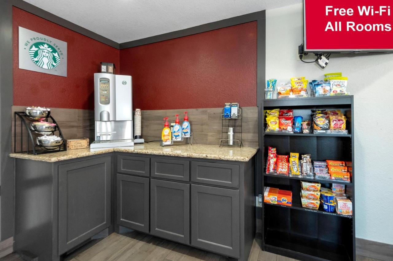 Red Roof Inn Plus+ Huntsville Εξωτερικό φωτογραφία