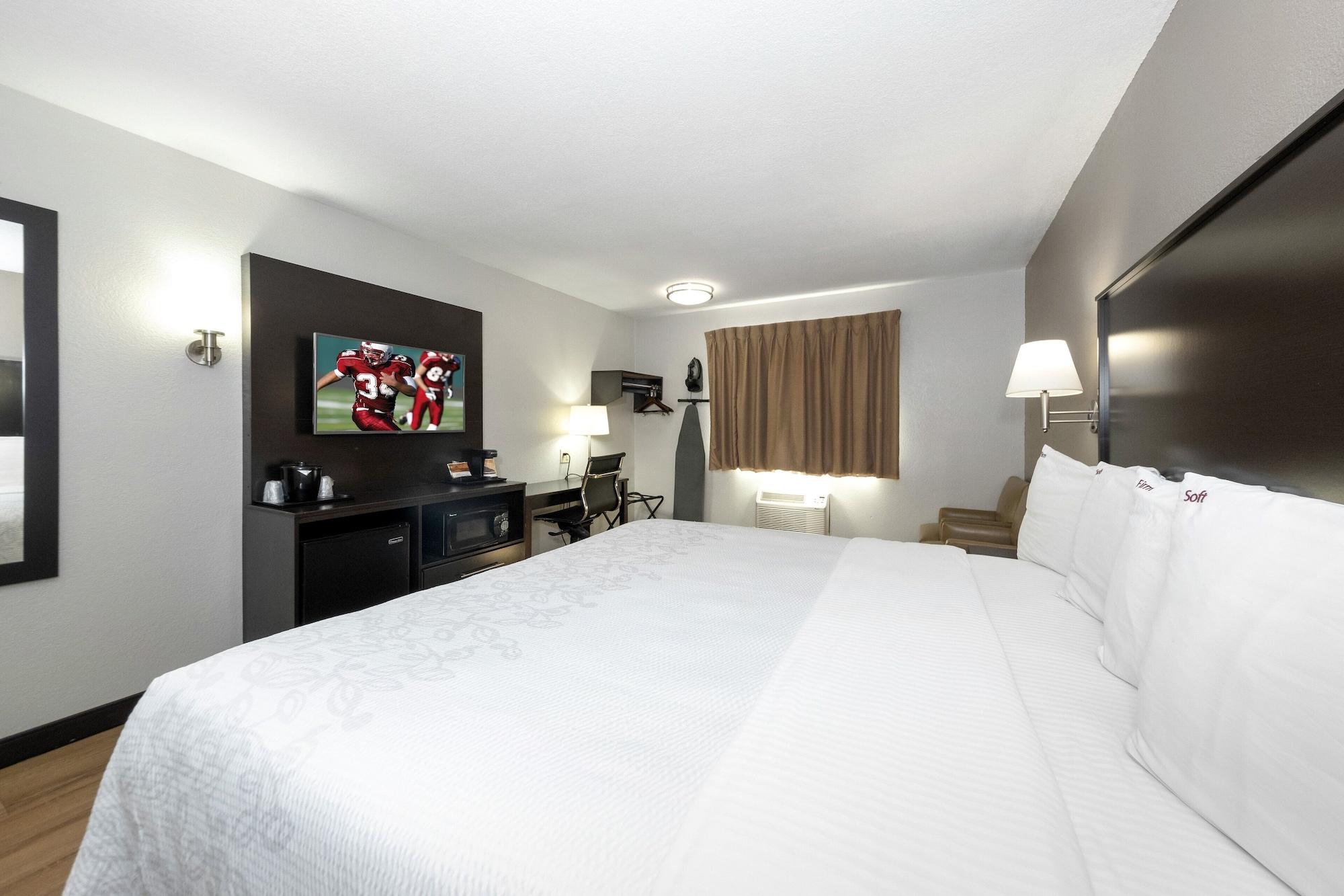 Red Roof Inn Plus+ Huntsville Εξωτερικό φωτογραφία