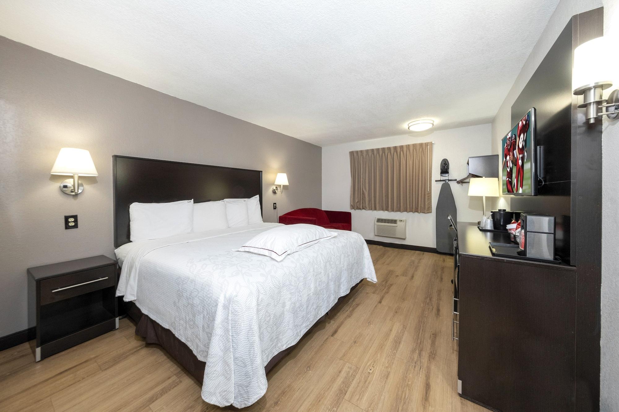 Red Roof Inn Plus+ Huntsville Εξωτερικό φωτογραφία