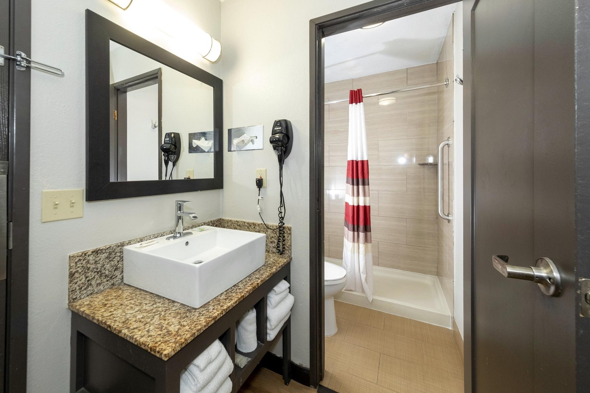 Red Roof Inn Plus+ Huntsville Εξωτερικό φωτογραφία